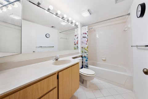 Condo in Jupiter, Florida, 2 bedrooms № 2244488 - photo 14