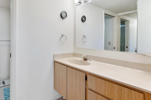 Condo in Jupiter, Florida, 2 bedrooms № 2244488 - photo 16