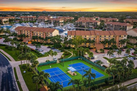 Condo in Jupiter, Florida, 2 bedrooms № 2244488 - photo 20