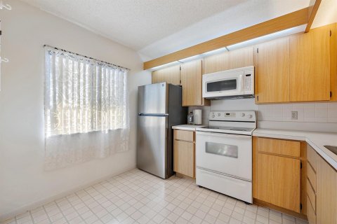 Condo in Jupiter, Florida, 2 bedrooms № 2244488 - photo 8