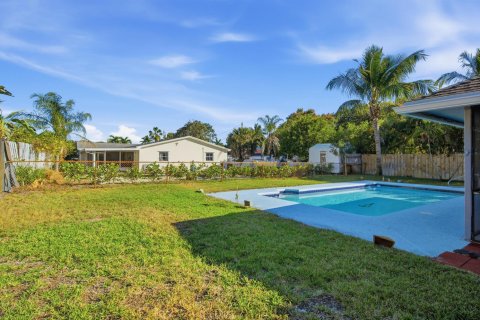 Casa en venta en Jensen Beach, Florida, 3 dormitorios, 165.92 m2 № 2173518 - foto 26