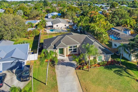 Casa en Jensen Beach, Florida 3 dormitorios, 165.92 m2 № 2173518