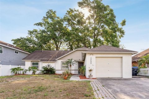 House in Orlando, Florida 4 bedrooms, 130.06 sq.m. № 1656612 - photo 2