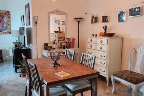 Copropriété à louer à Miami, Floride: 1 chambre, 72.84 m2 № 1921625 - photo 1