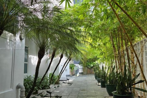 Copropriété à louer à Miami, Floride: 1 chambre, 72.84 m2 № 1921625 - photo 11