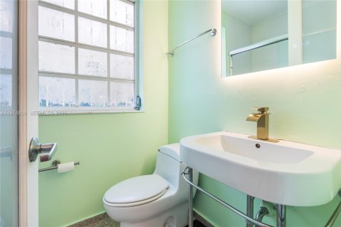 Снять в аренду кондоминиум в Майами-Бич, Флорида 1 спальня, 54.53м2, № 2036123 - фото 9