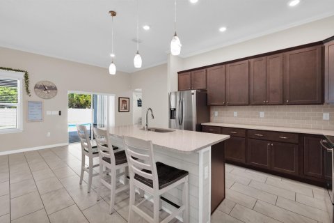 Villa ou maison à vendre à Port St. Lucie, Floride: 4 chambres, 226.5 m2 № 2078336 - photo 12