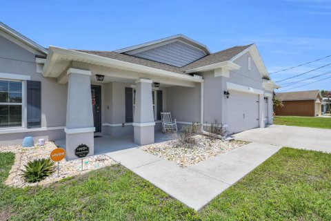 Villa ou maison à vendre à Port St. Lucie, Floride: 4 chambres, 226.5 m2 № 2078336 - photo 2