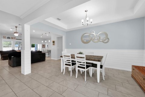 Villa ou maison à vendre à Port St. Lucie, Floride: 4 chambres, 226.5 m2 № 2078336 - photo 6