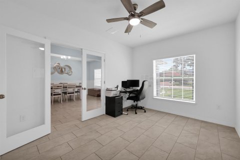 Villa ou maison à vendre à Port St. Lucie, Floride: 4 chambres, 226.5 m2 № 2078336 - photo 15
