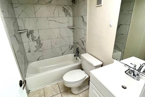 Condominio en alquiler en Clearwater, Florida, 1 dormitorio, 72 m2 № 1849847 - foto 8