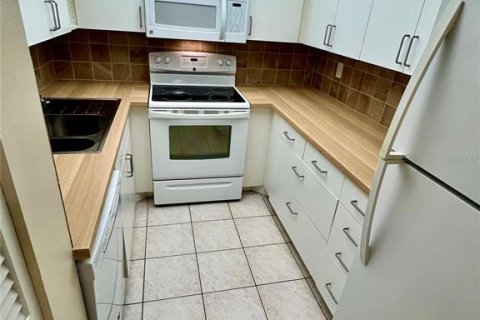 Condominio en alquiler en Clearwater, Florida, 1 dormitorio, 72 m2 № 1849847 - foto 4