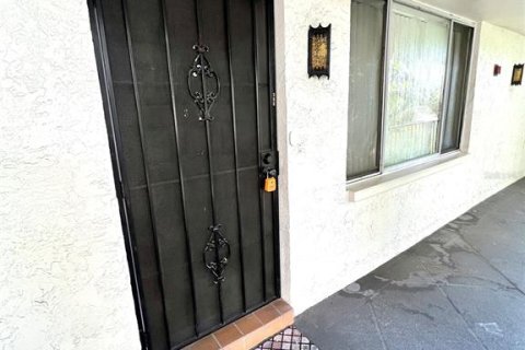 Condominio en alquiler en Clearwater, Florida, 1 dormitorio, 72 m2 № 1849847 - foto 2