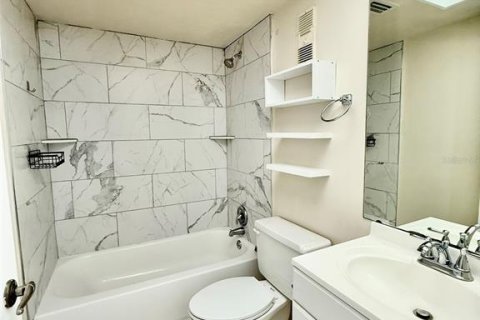 Condominio en alquiler en Clearwater, Florida, 1 dormitorio, 72 m2 № 1849847 - foto 23