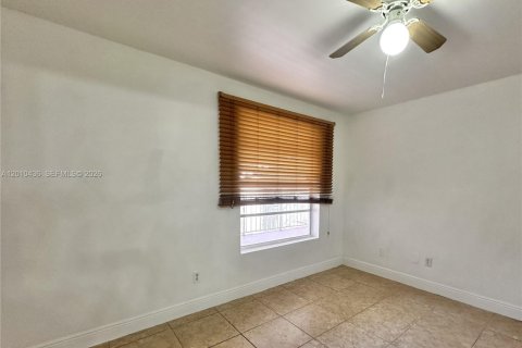 Copropriété à louer à Miami, Floride: 1 chambre, 64.38 m2 № 2171043 - photo 8