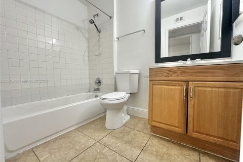 Copropriété à louer à Miami, Floride: 1 chambre, 64.38 m2 № 2171043 - photo 11
