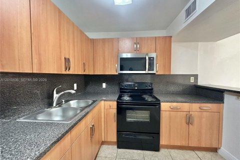 Copropriété à louer à Miami, Floride: 1 chambre, 64.38 m2 № 2171043 - photo 5