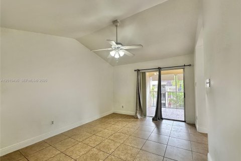 Copropriété à louer à Miami, Floride: 1 chambre, 64.38 m2 № 2171043 - photo 2