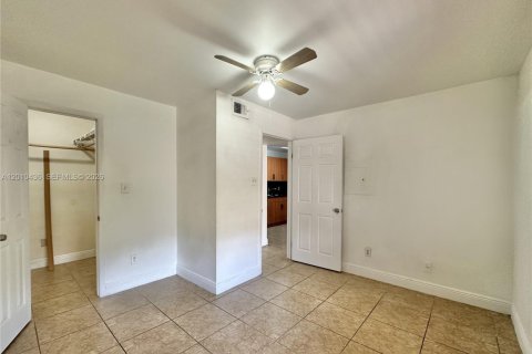 Copropriété à louer à Miami, Floride: 1 chambre, 64.38 m2 № 2171043 - photo 7