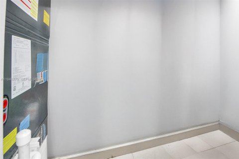 Casa en venta en Cutler Bay, Florida, 4 dormitorios, 245.82 m2 № 2002930 - foto 19