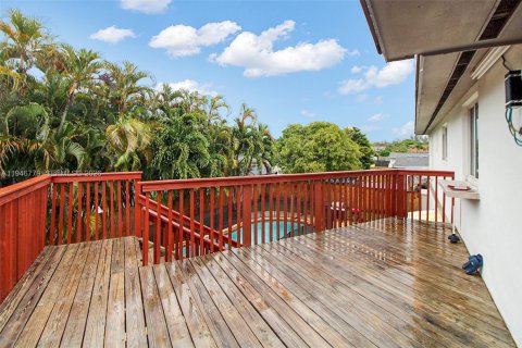 Casa en venta en Cutler Bay, Florida, 4 dormitorios, 245.82 m2 № 2002930 - foto 22