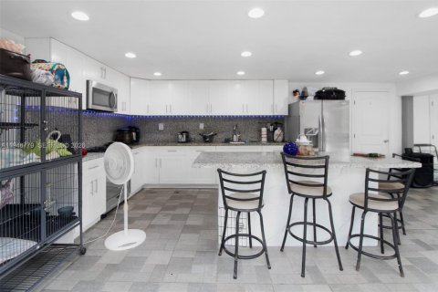 Casa en venta en Cutler Bay, Florida, 4 dormitorios, 245.82 m2 № 2002930 - foto 30