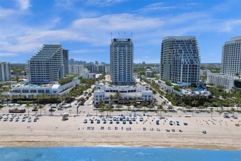 Condo in Fort Lauderdale, Florida, 1 bedroom № 2183292 - photo 2