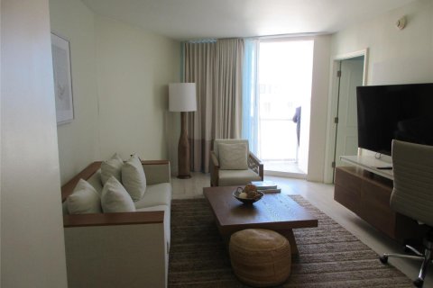 Condo in Fort Lauderdale, Florida, 1 bedroom № 2183292 - photo 6