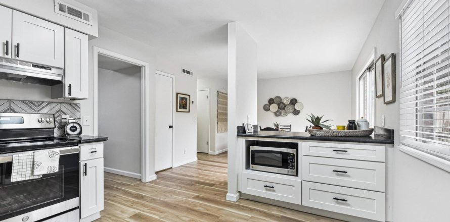 Condo à Jacksonville, Floride, 3 chambres  № 843359