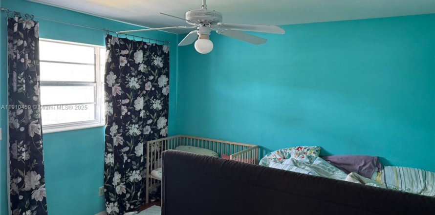 Condo à Hollywood, Floride, 2 chambres  № 2013146