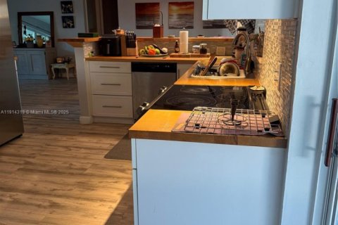 Купить виллу или дом в Санрайз, Флорида 1 комната, 115.01м2, № 1972468 - фото 9