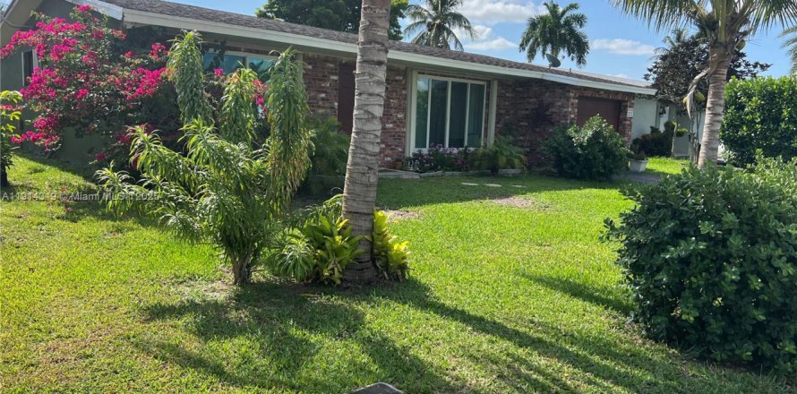 Дом в Санрайз, Флорида 1 комната, 115.01м2 № 1972468