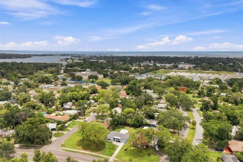 House in Saint Petersburg, Florida 3 bedrooms, 133.78 sq.m. № 2273081 - photo 21
