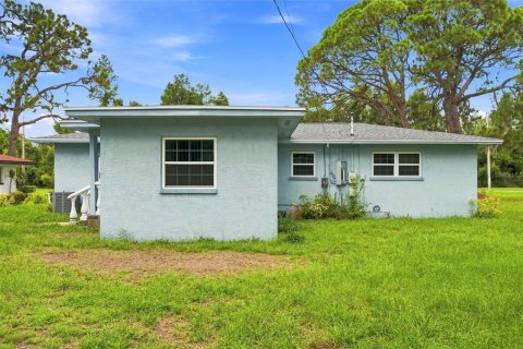 House in Saint Petersburg, Florida 3 bedrooms, 133.78 sq.m. № 2273081 - photo 17