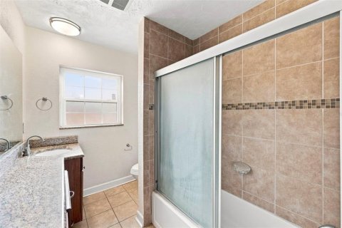 House in Saint Petersburg, Florida 3 bedrooms, 133.78 sq.m. № 2273081 - photo 15