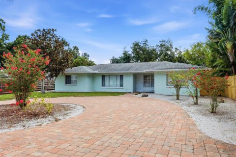 Villa ou maison à Sarasota, Floride 4 chambres, 189.06 m2 № 2324471