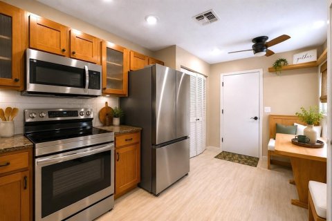 Condo in Altamonte Springs, Florida, 3 bedrooms  № 2096294 - photo 14