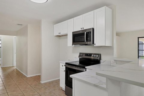 House in Sarasota, Florida 3 bedrooms, 178.47 sq.m. № 1816176 - photo 13