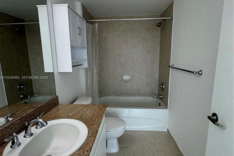 Copropriété à louer à Miami, Floride: 2 chambres, 93.09 m2 № 1985937 - photo 16