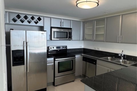 Copropriété à louer à Miami, Floride: 2 chambres, 93.09 m2 № 1985937 - photo 6