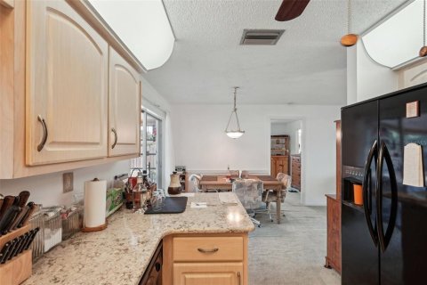 House in Port Charlotte, Florida 3 bedrooms, 100.15 sq.m. № 1759895 - photo 10