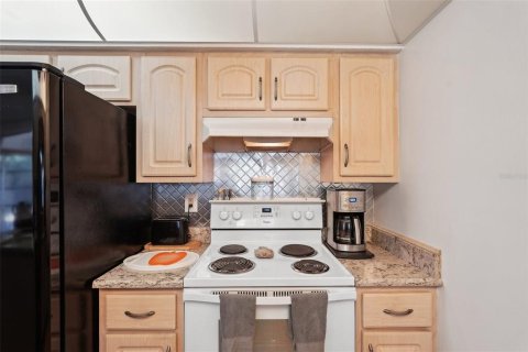 House in Port Charlotte, Florida 3 bedrooms, 100.15 sq.m. № 1759895 - photo 9