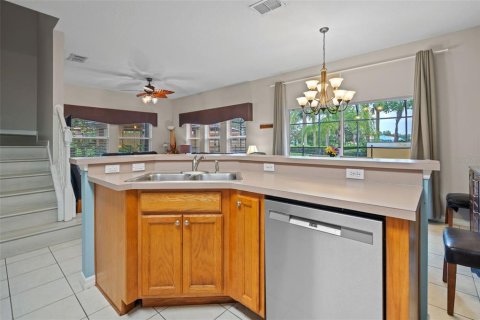 Touwnhouse à vendre à Kissimmee, Floride: 4 chambres, 151.99 m2 № 1685271 - photo 10