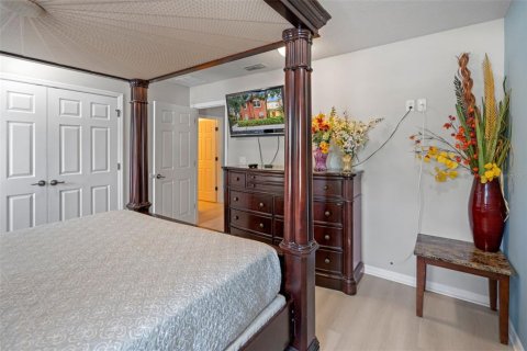Touwnhouse à vendre à Kissimmee, Floride: 4 chambres, 151.99 m2 № 1685271 - photo 13