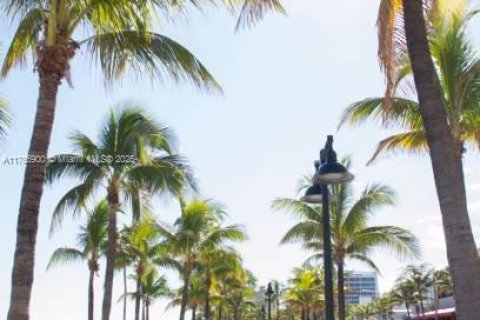 Villa ou maison à vendre à Fort Lauderdale, Floride: 3 chambres, 132.66 m2 № 1863398 - photo 11