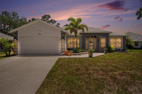 House in Punta Gorda, Florida 3 bedrooms, 156.63 sq.m. № 2092927