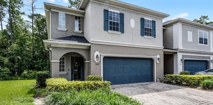 Touwnhouse à Oviedo, Floride 4 chambres, 195.37 m2 № 1824143