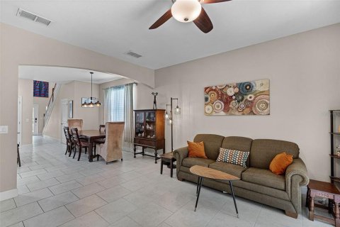 Touwnhouse à vendre à Oviedo, Floride: 4 chambres, 195.37 m2 № 1824143 - photo 4