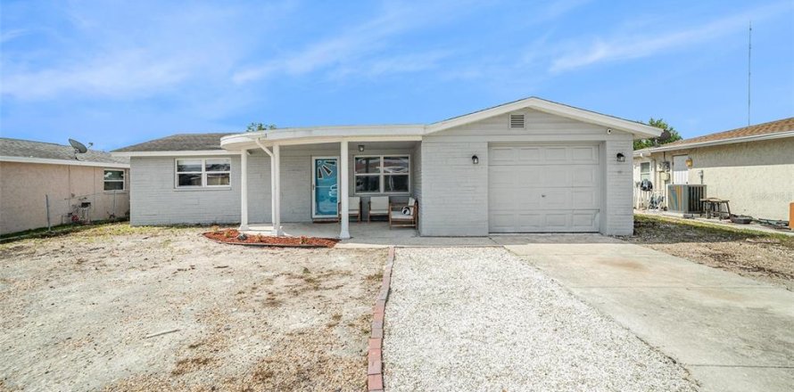 Casa en Holiday, Florida 3 dormitorios, 127.37 m2 № 1720974