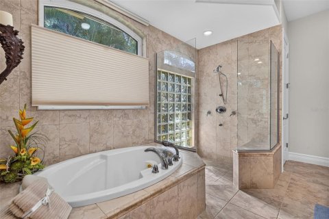 House in Fort Myers, Florida 3 bedrooms, 250.93 sq.m. № 2436685 - photo 14